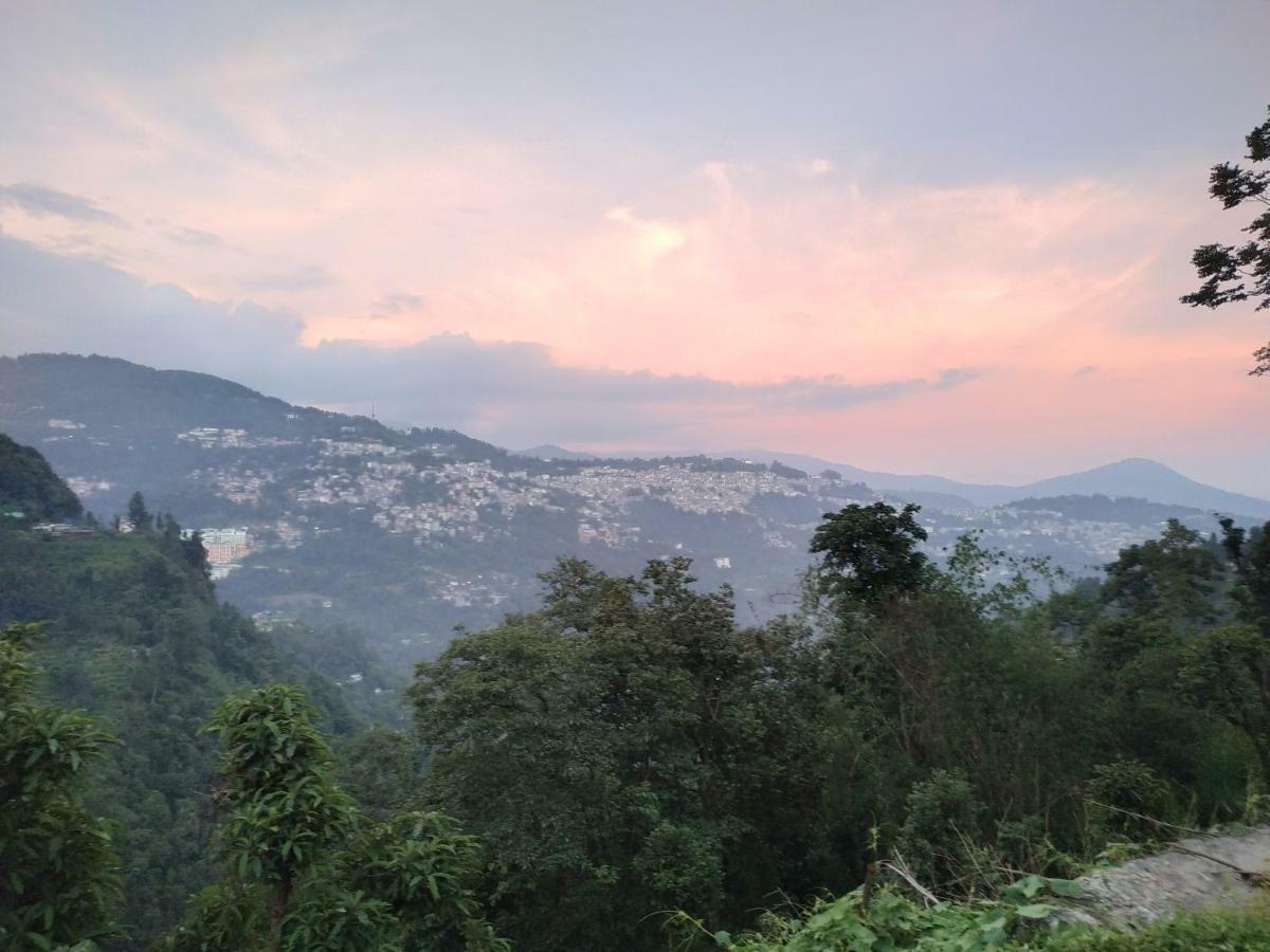 Enchanted Forest Farmstay Gangtok Bagian luar foto